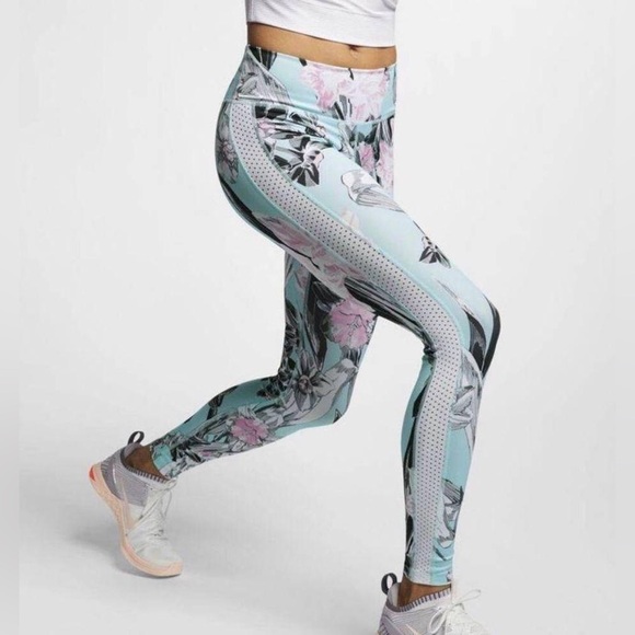 Nike Dri Fit Blue floral leggings Size M - Picture 5 of 16